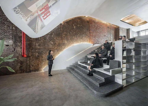 青微舍工作室 在举目垂屏的老厂房中，构筑一方“消声”的办公之境